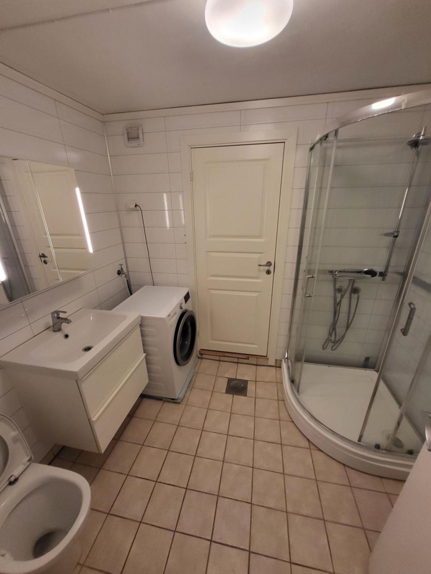 Classic 4 Bedrooms, 9 Guest Apartment In Kjeller Lillestrom - Good Proximity To Oslomet And Lillestrom Train Station Exterior foto