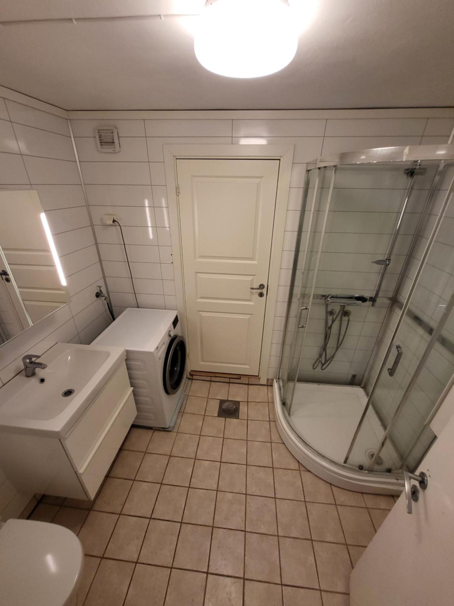 Classic 4 Bedrooms, 9 Guest Apartment In Kjeller Lillestrom - Good Proximity To Oslomet And Lillestrom Train Station Exterior foto